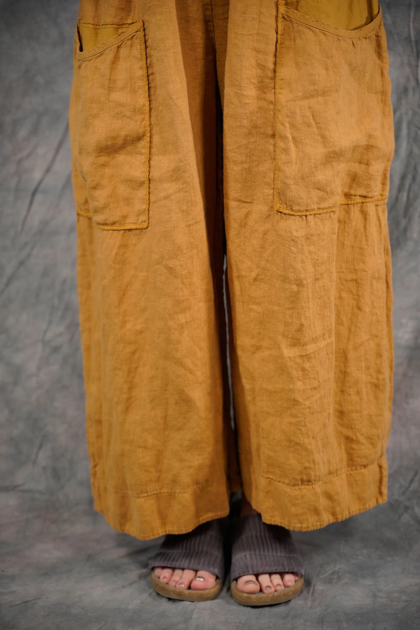 3346 Pigment Pant Antique Bronze