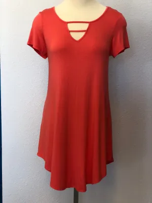 CUTOUT DETAIL TUNIC
