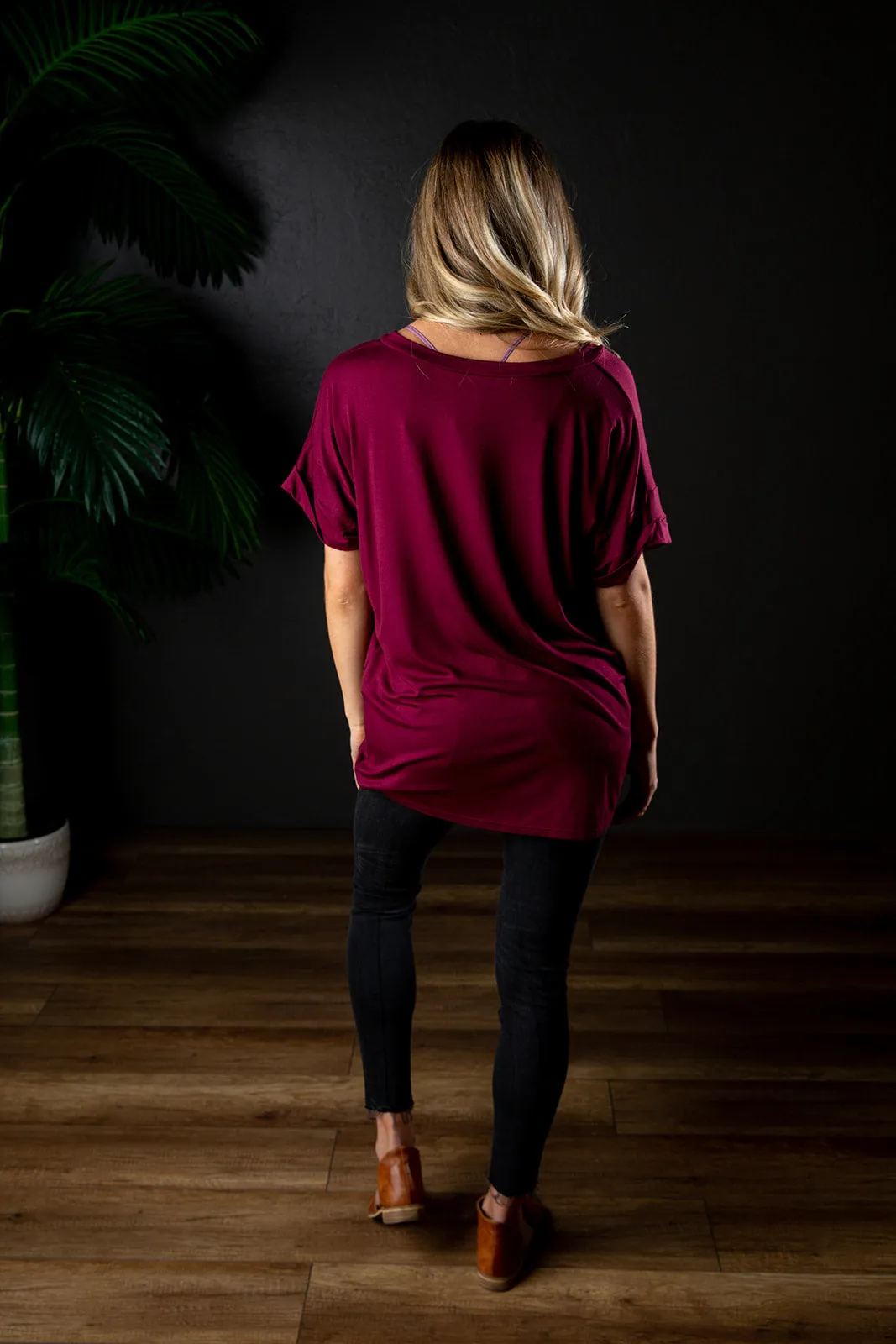 DARIA V NECK BURGUNDY