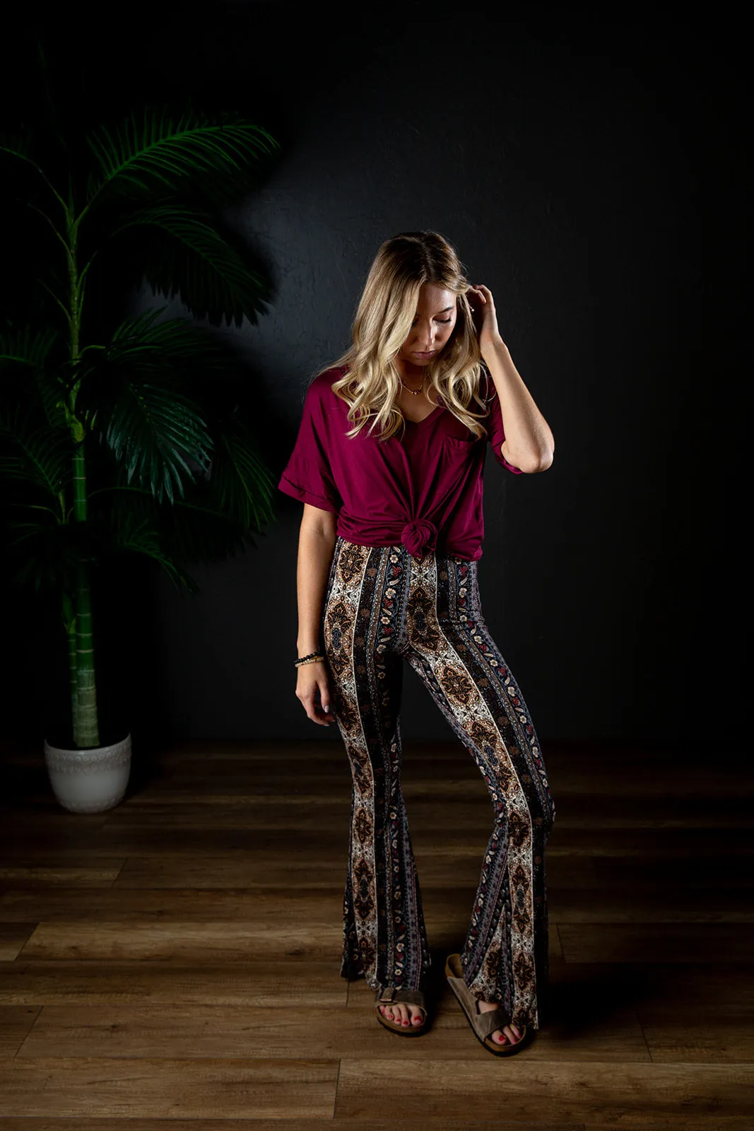 DARIA V NECK BURGUNDY