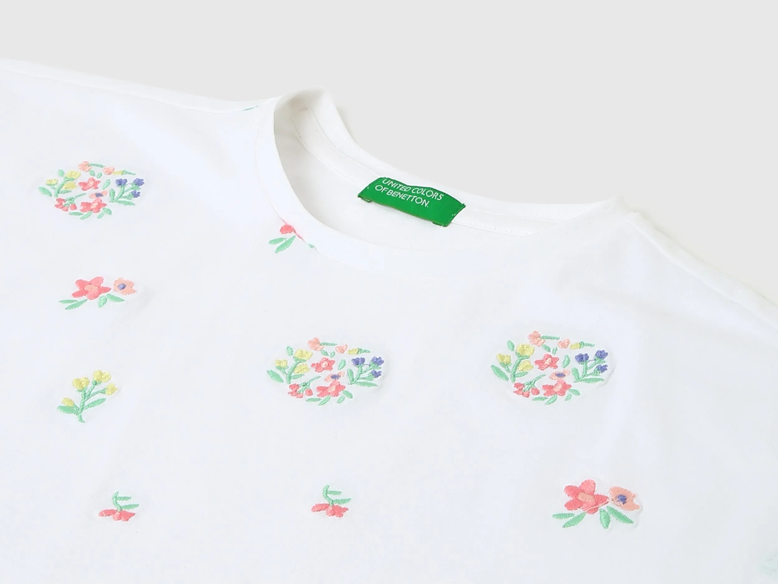 Girls Embroidery Round Neck Top