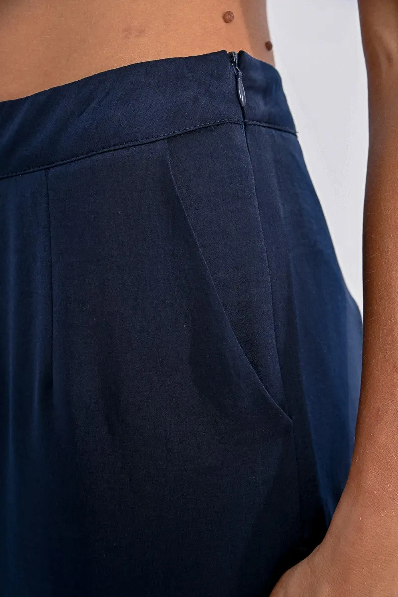 HIGH-WAISTED, FLUID PANTS