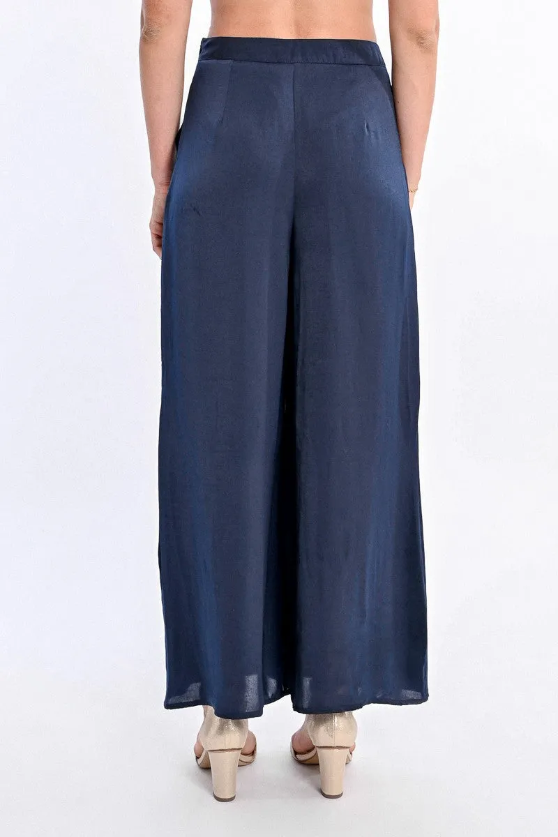 HIGH-WAISTED, FLUID PANTS