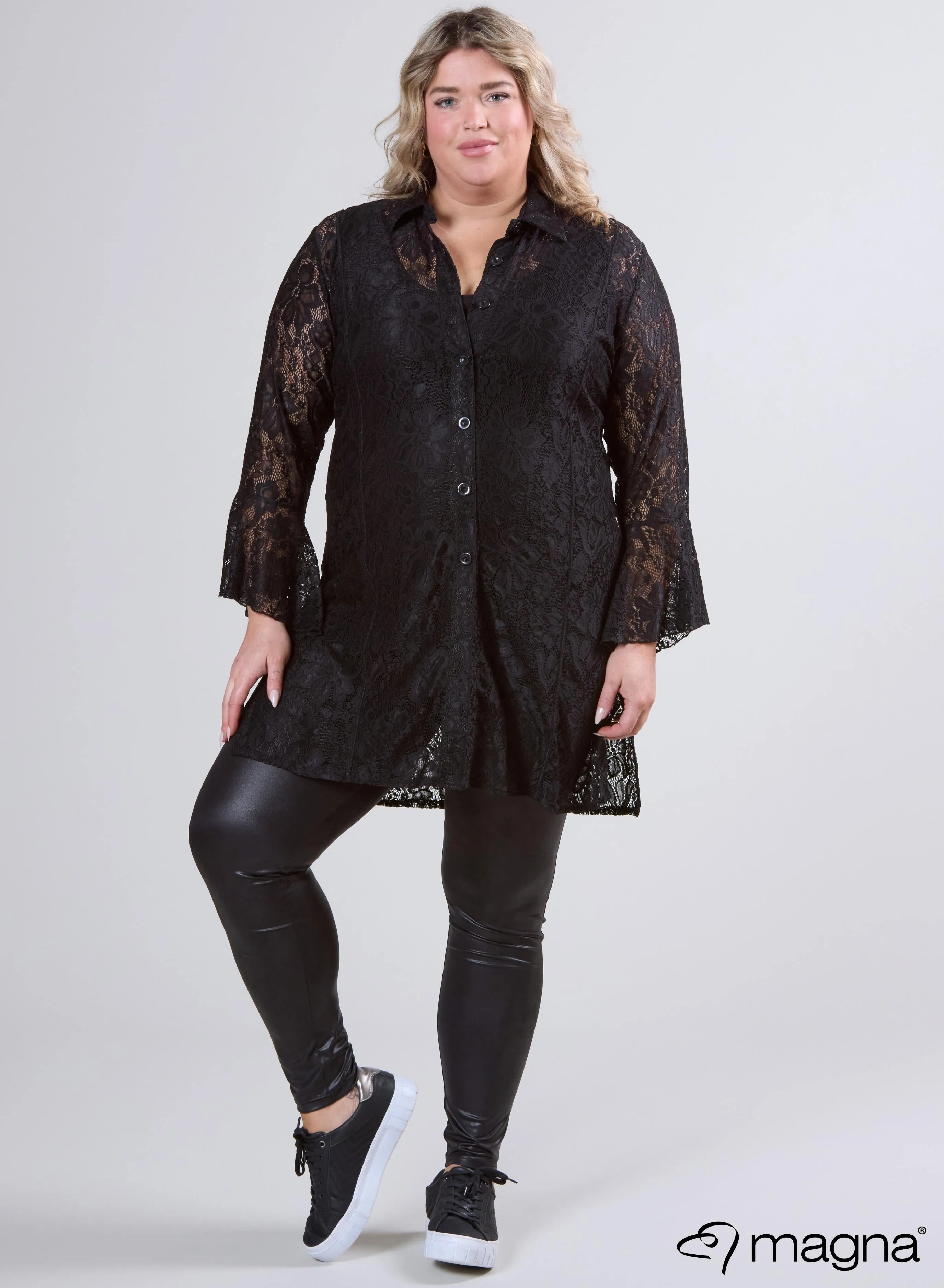 Magna Long Lace Buttoned Blouse Black