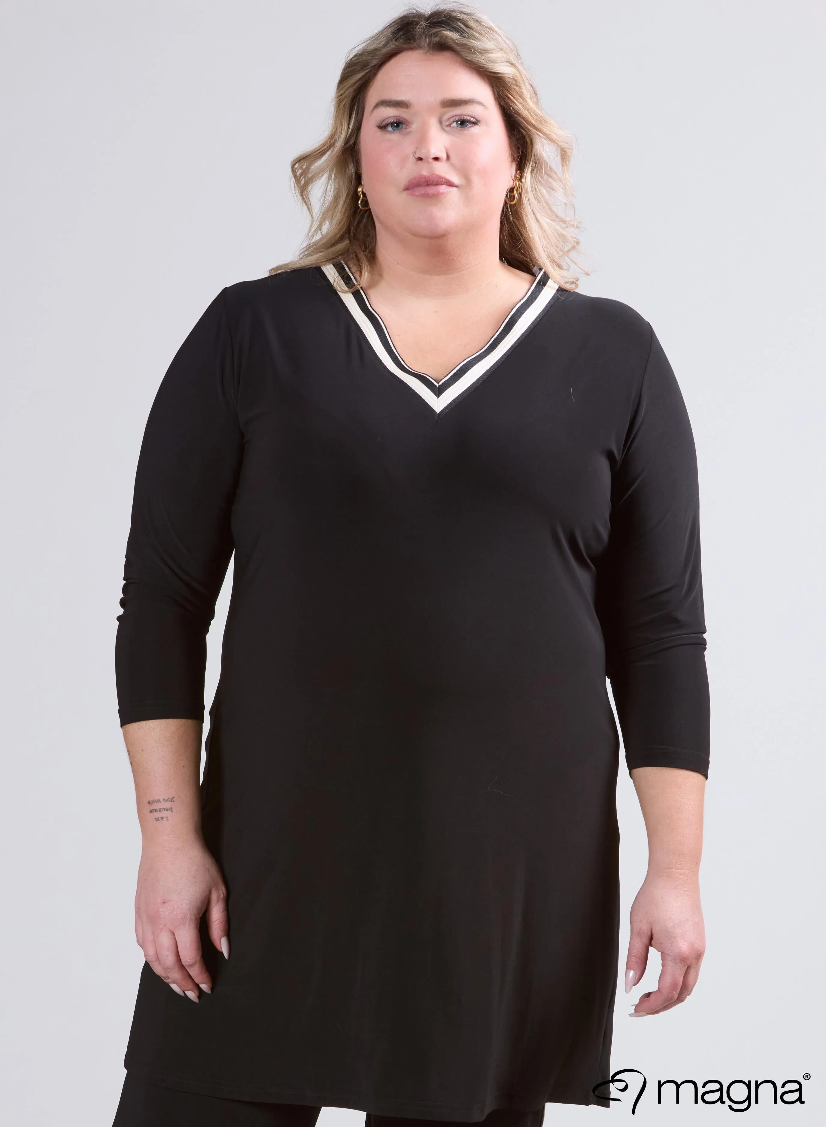 Magna V-Neck Trim Tunic Black