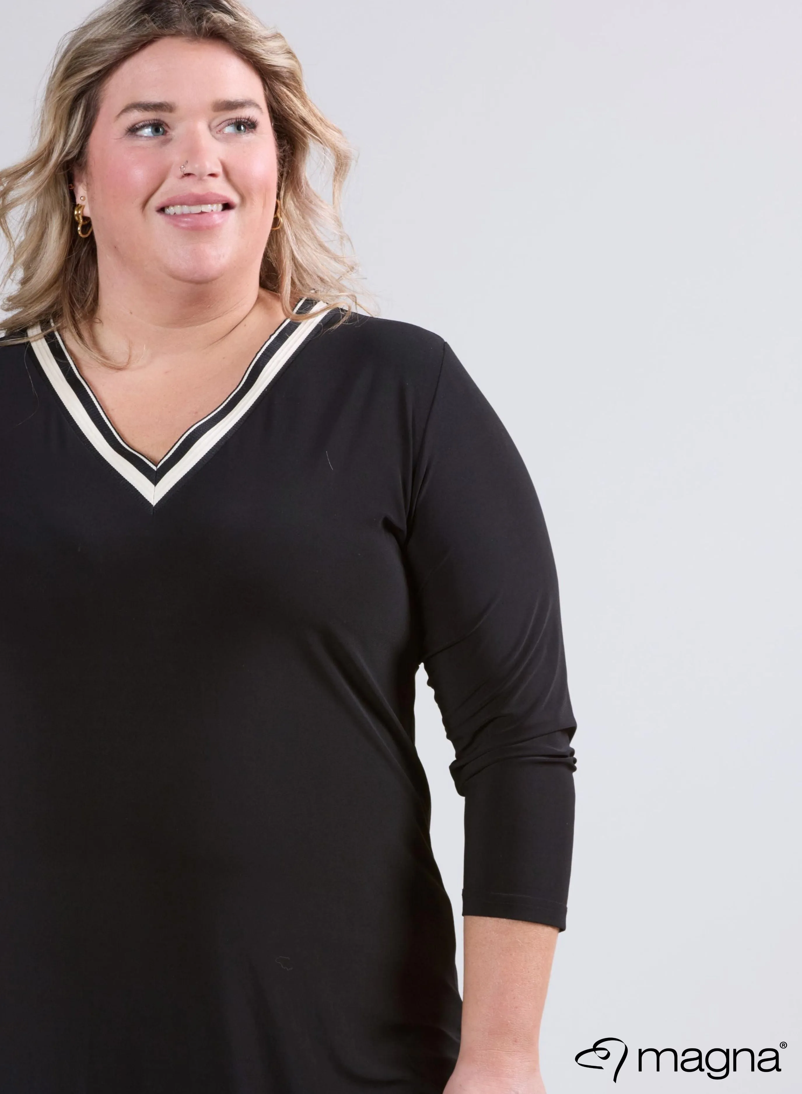 Magna V-Neck Trim Tunic Black