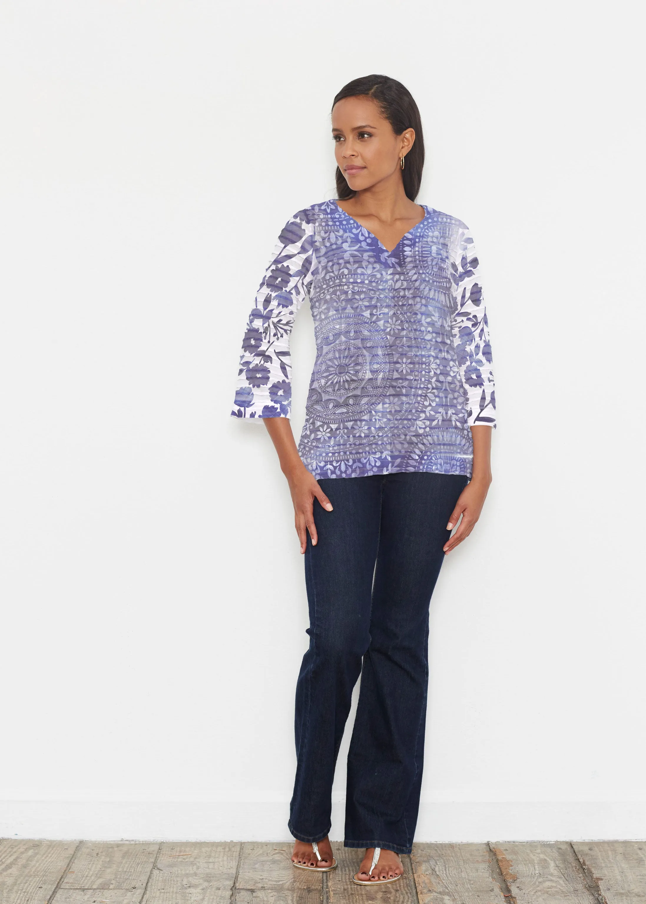 Medallion Flower (13453) ~ Banded 3/4 Bell-Sleeve V-Neck Tunic