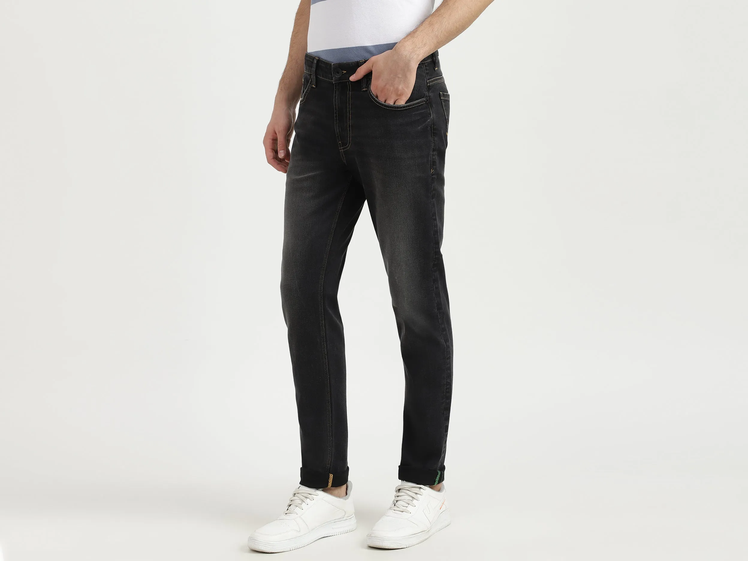Mens Slim Tapered Fit Jeans