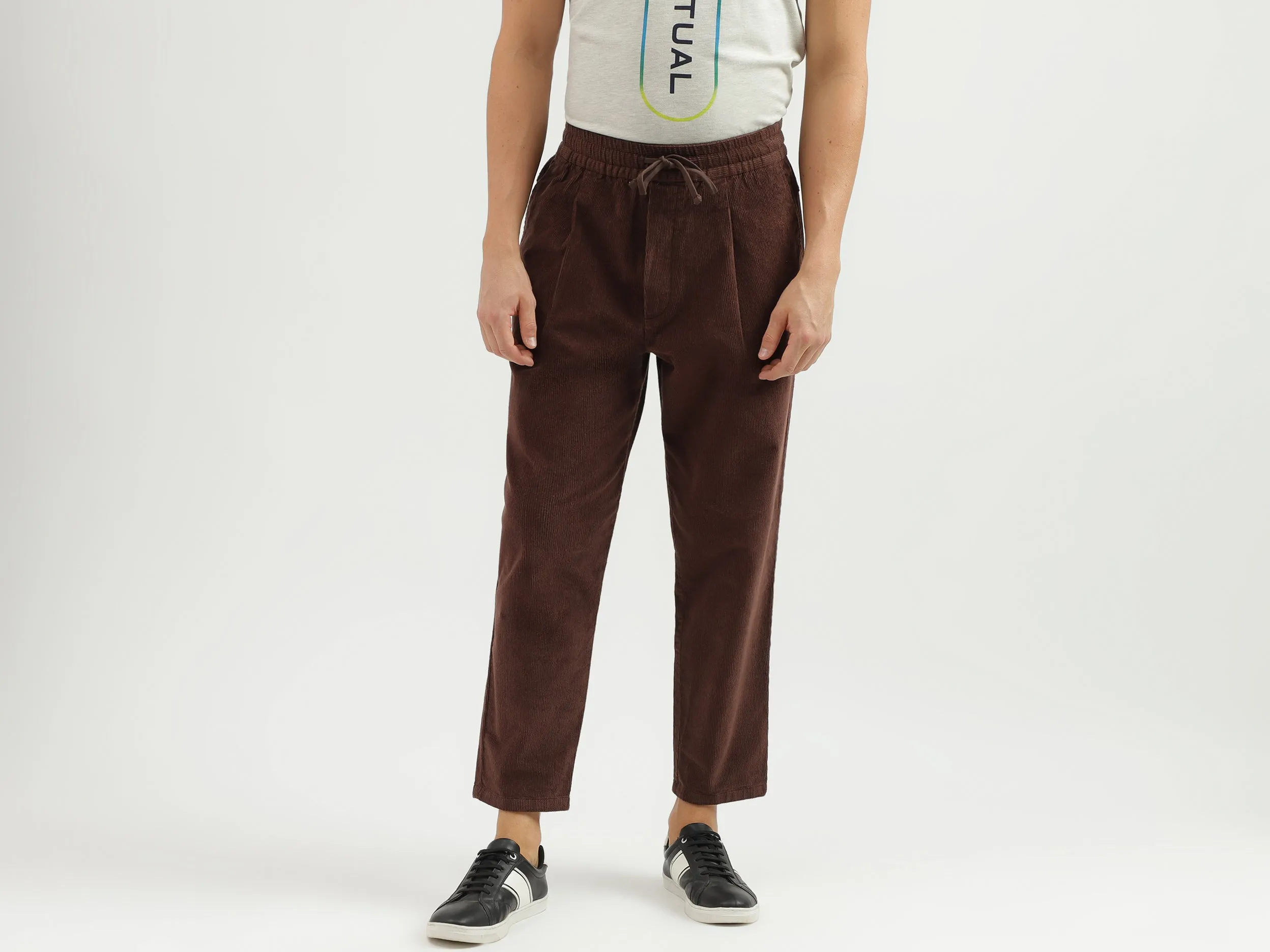Men's Solid Slim Fit Trousers