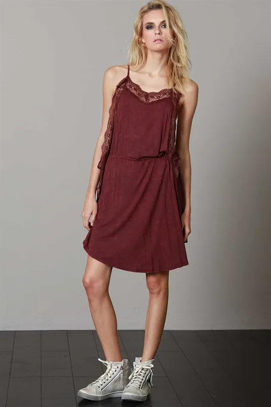 OPEN SIDE LACE TUNIC WINE*