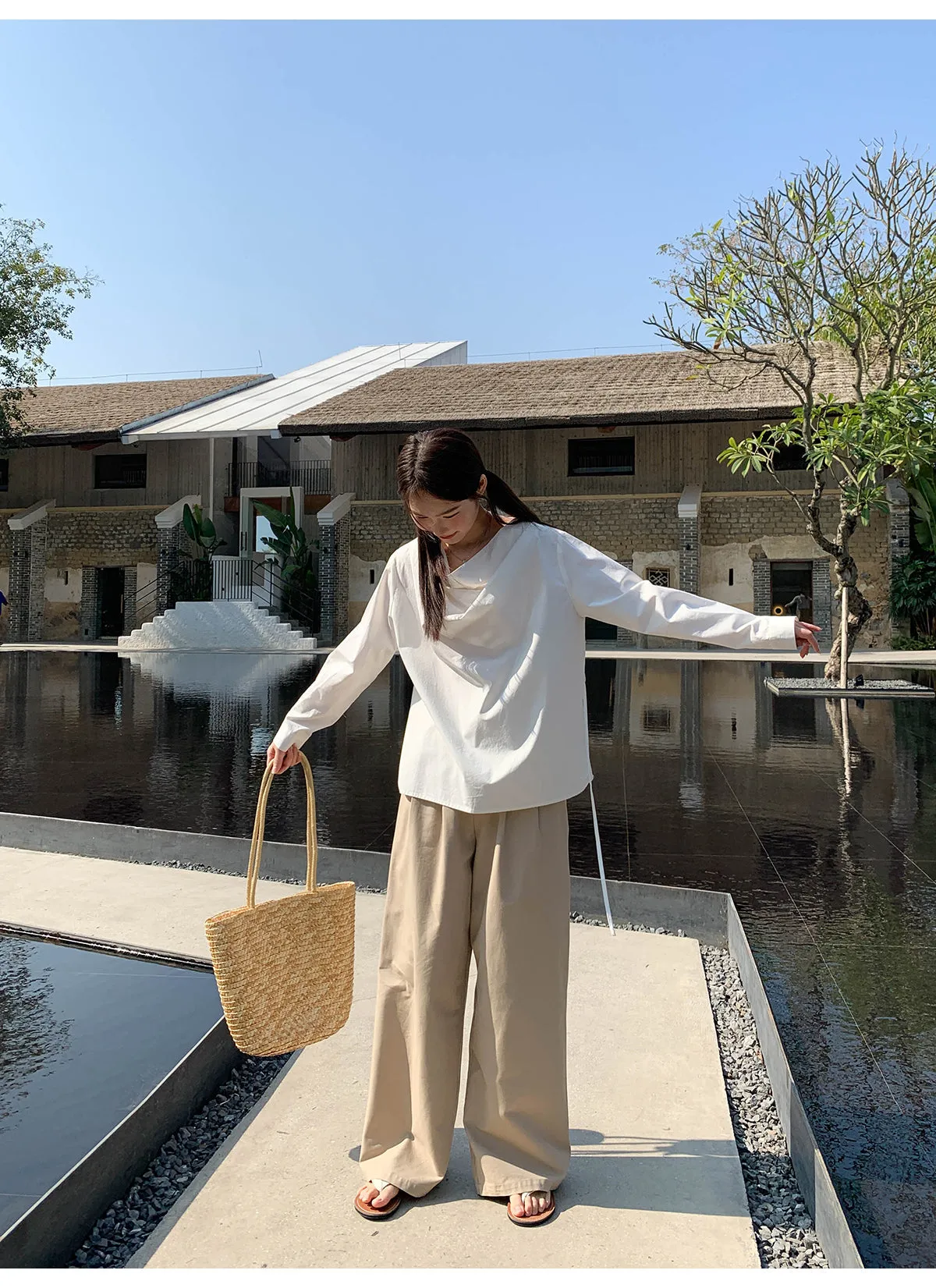 Pleated wide-leg pants
