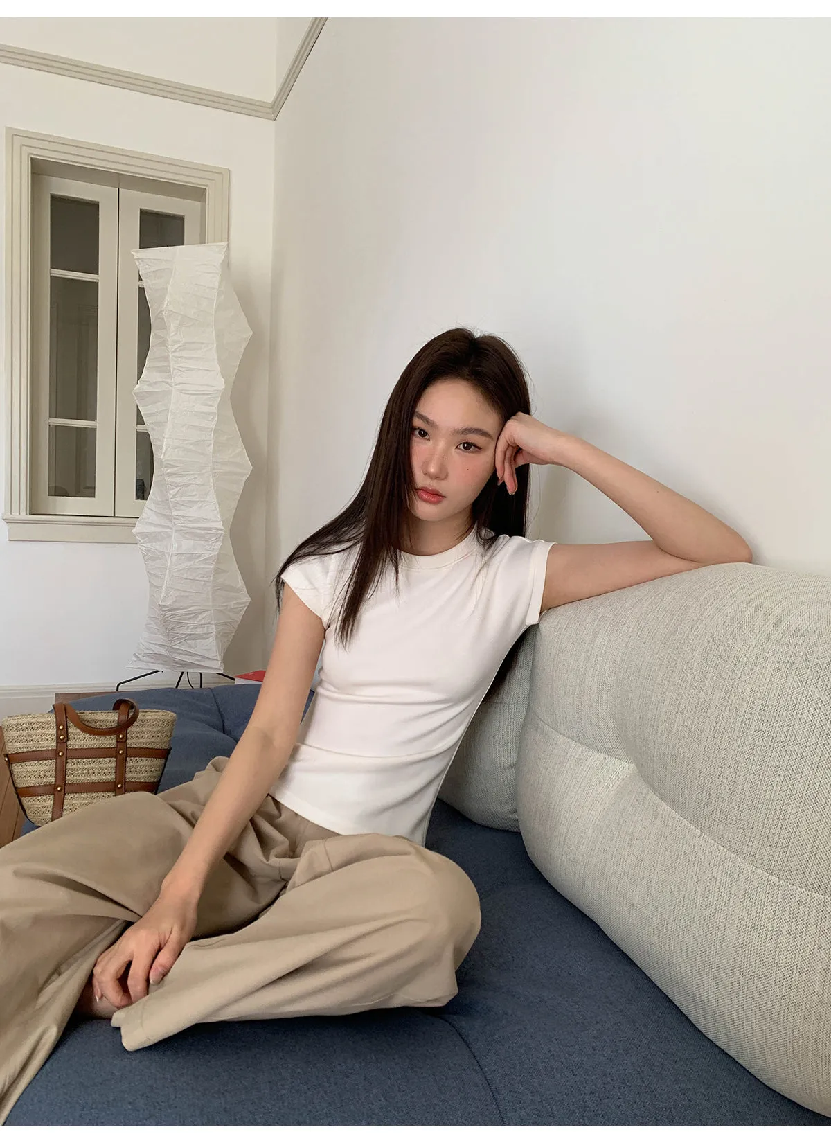 Pleated wide-leg pants