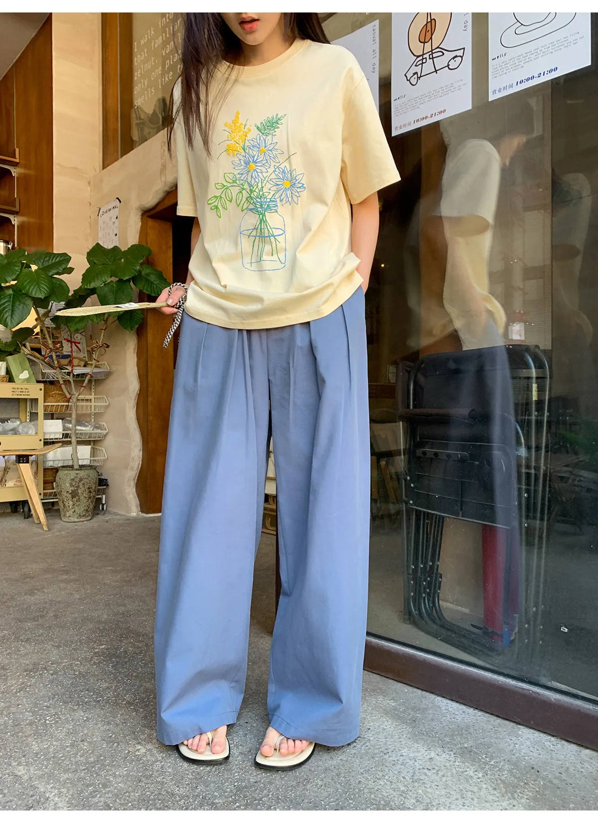 Pleated wide-leg pants