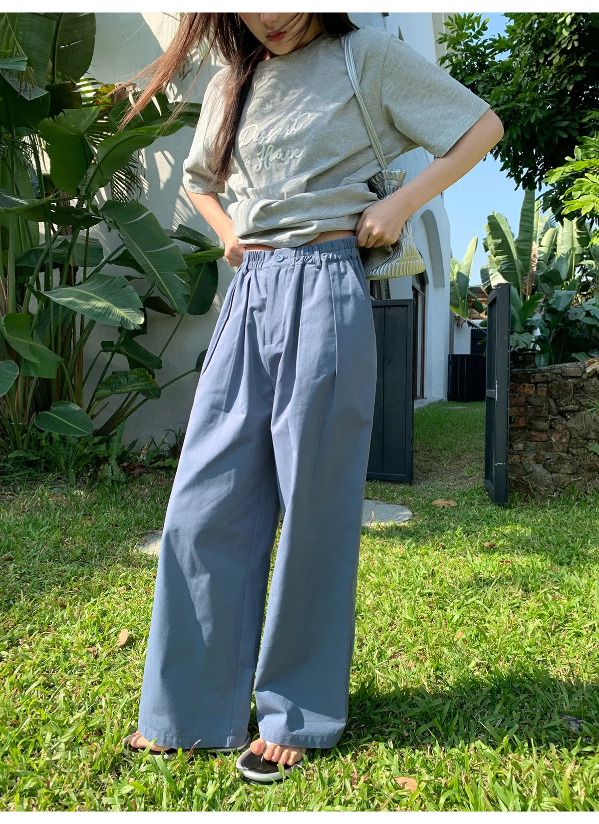 Pleated wide-leg pants