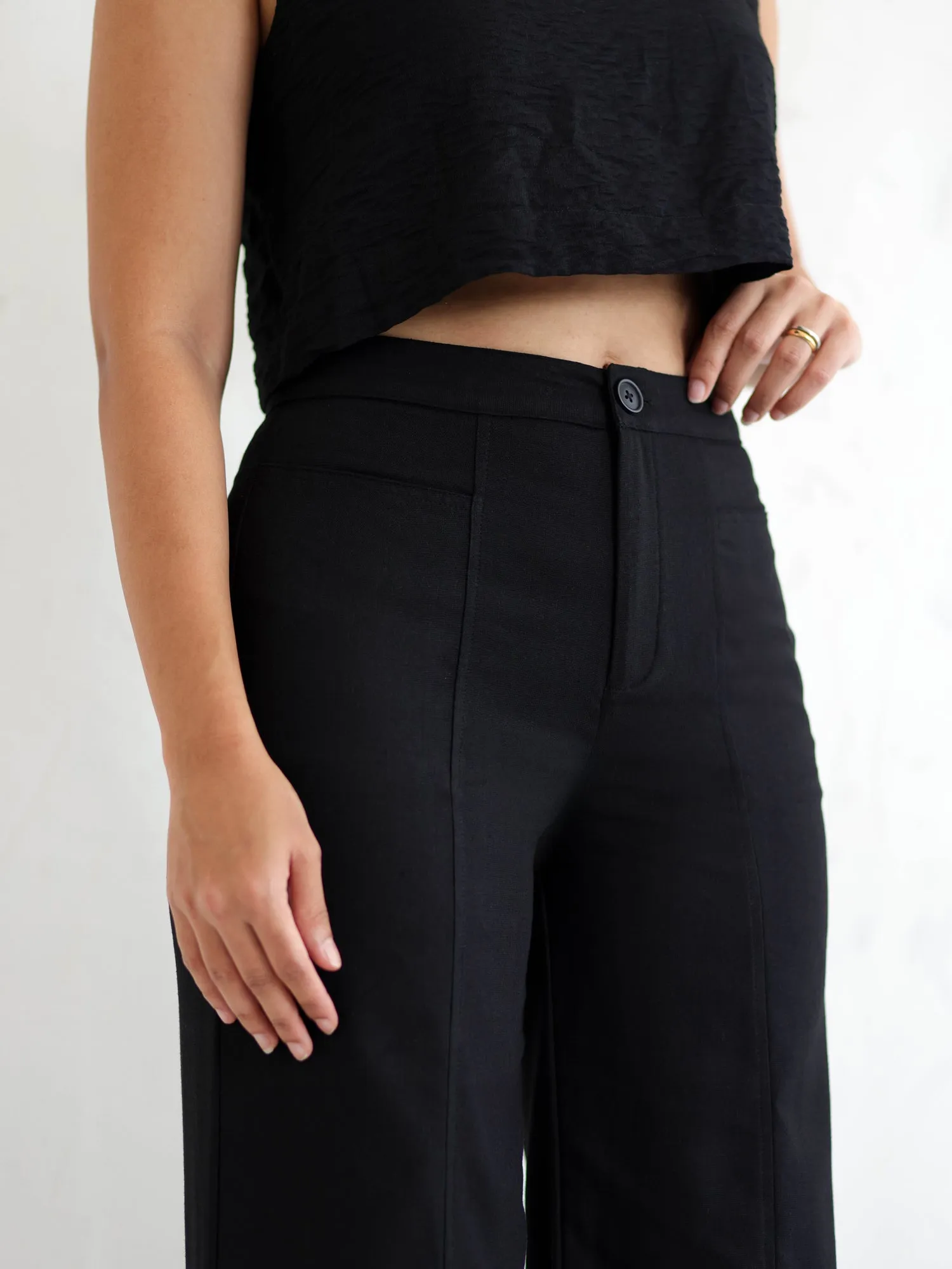 Seam Detailed Linen High Waisted Pant