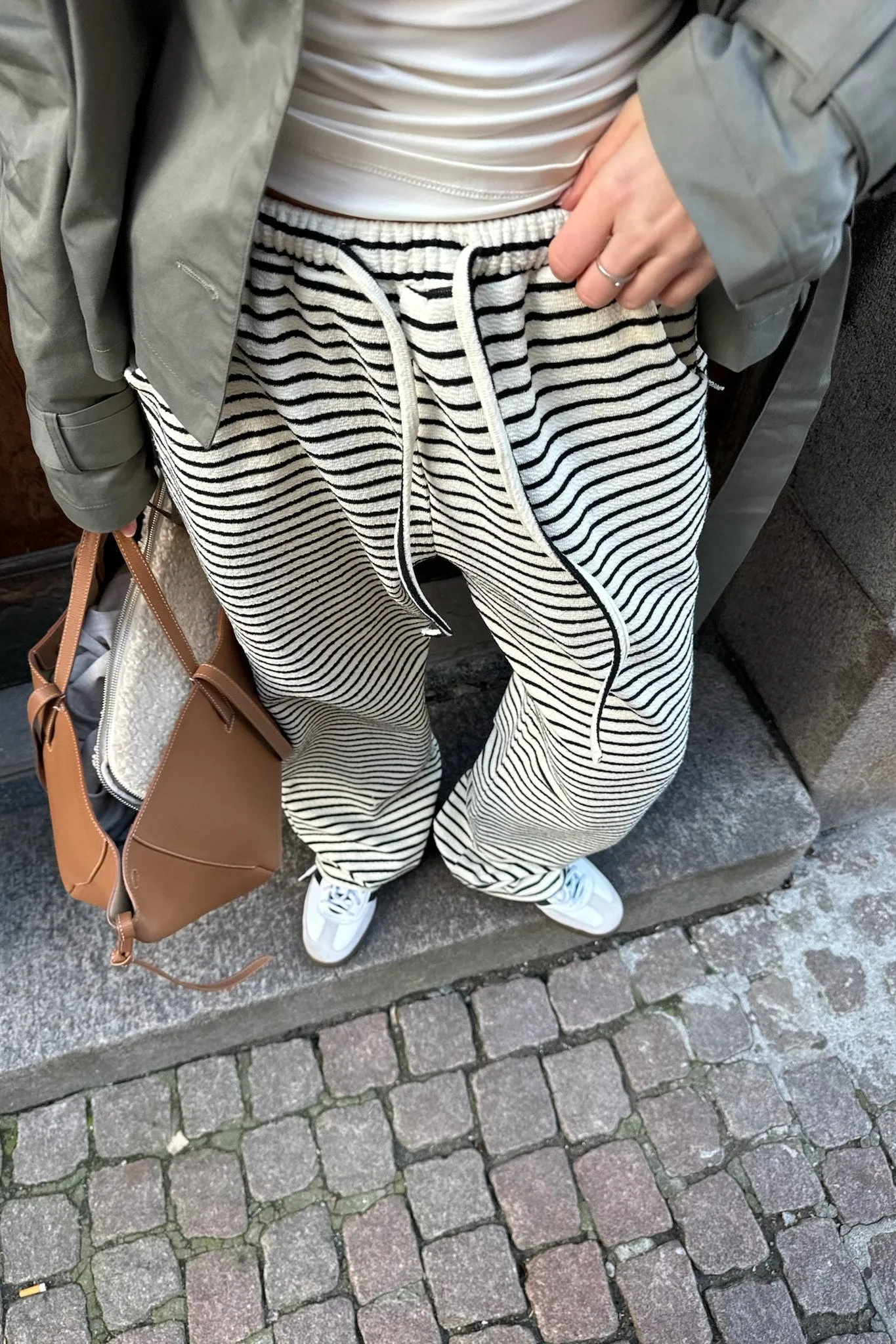 SofiaIC Bukser - Hvid Sort Stribet