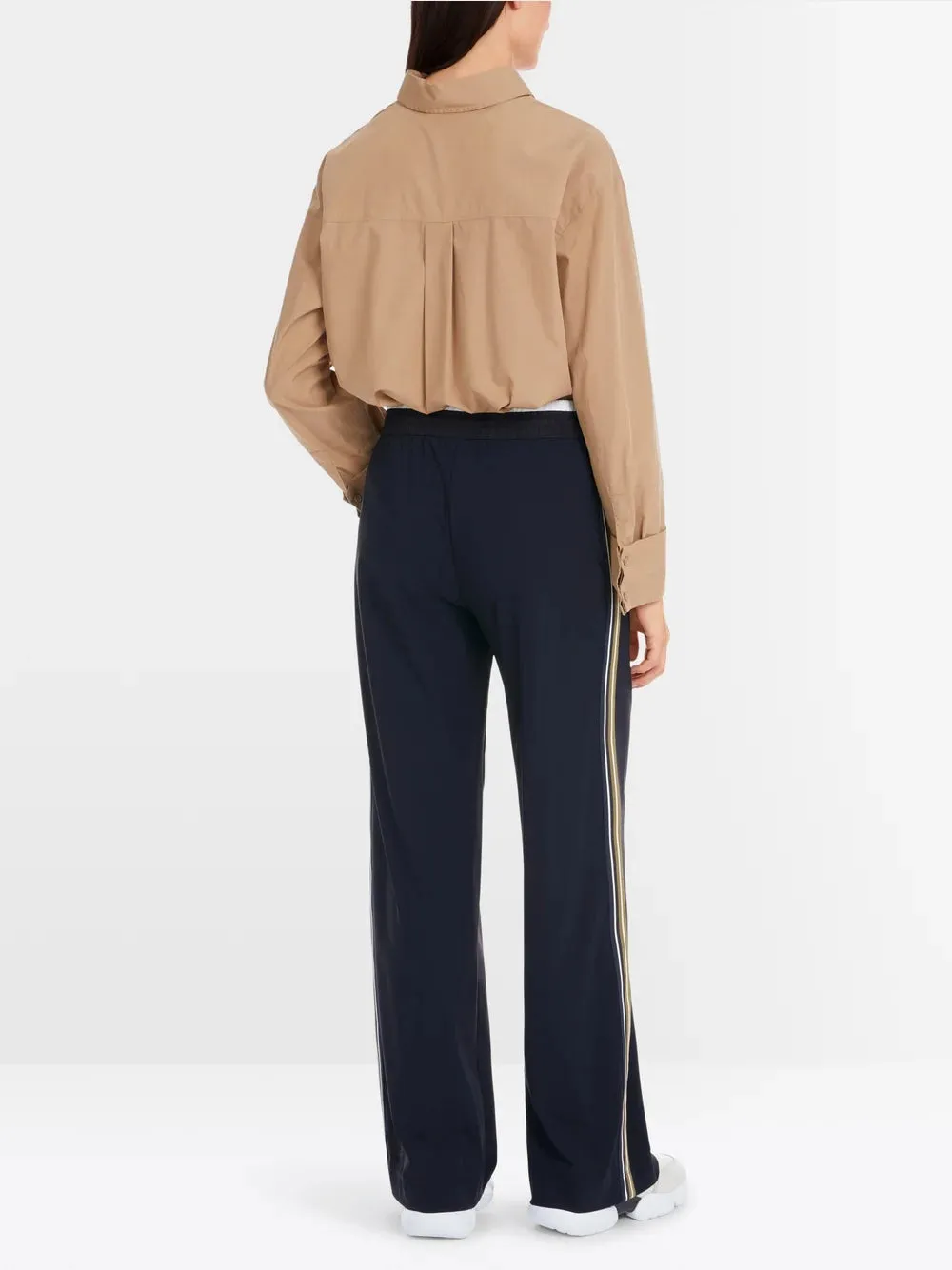 Soft-flowing silhouette Trousers