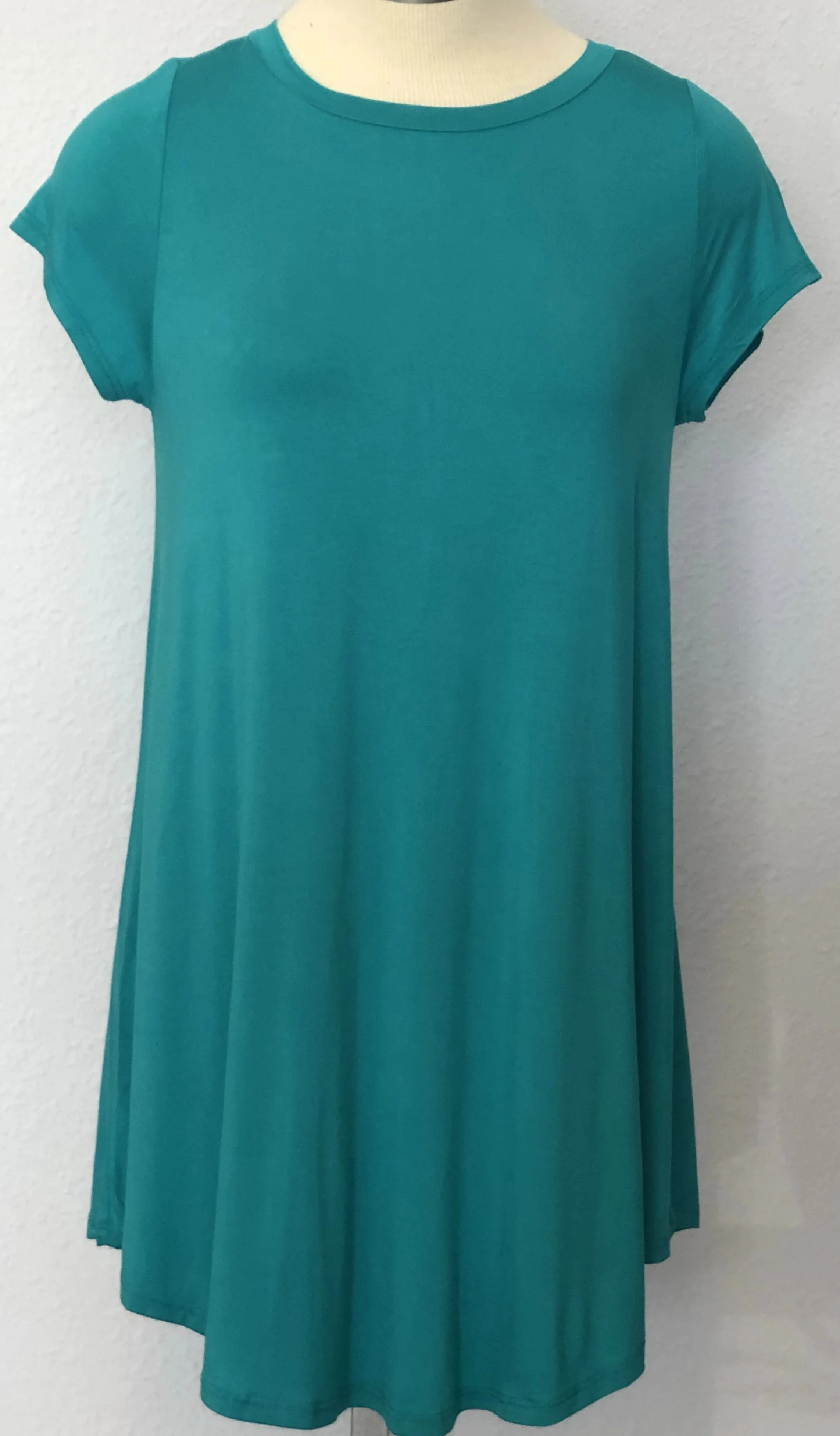 SOLID C-NECK TUNIC