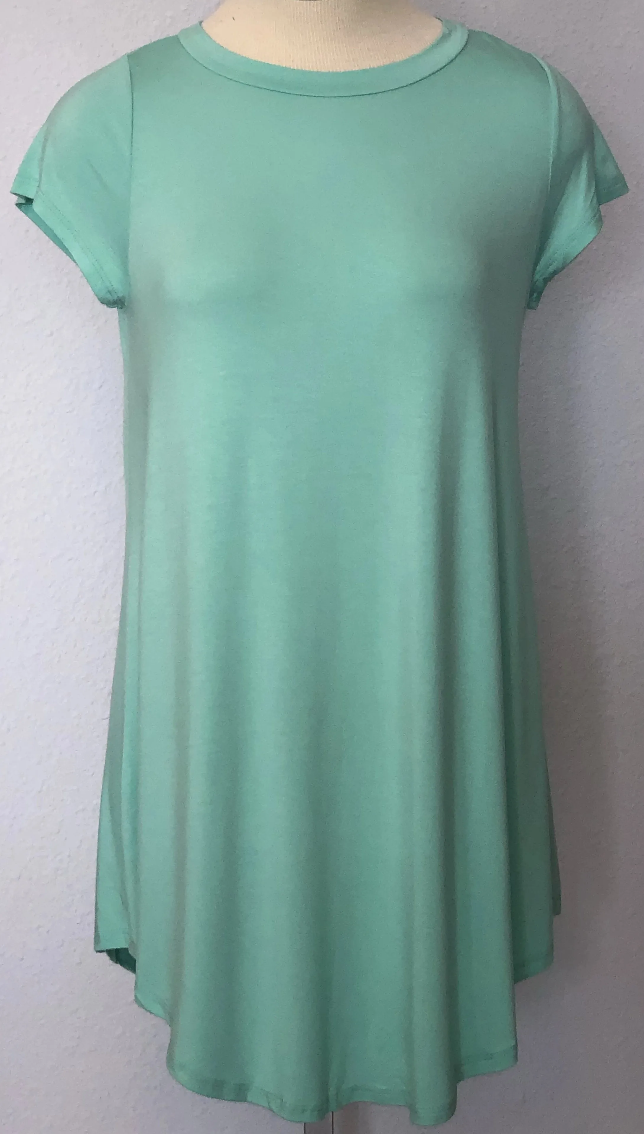SOLID C-NECK TUNIC