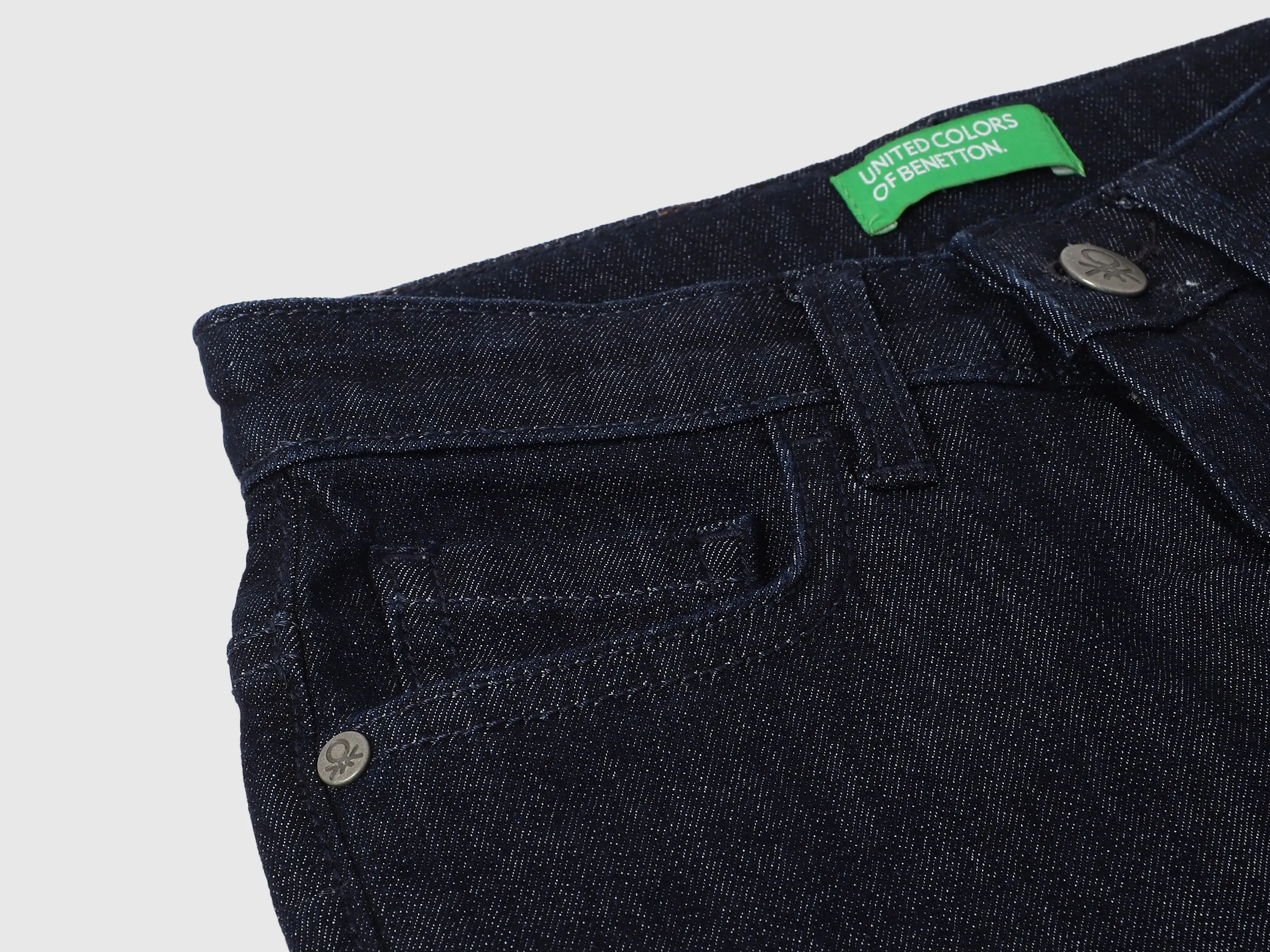 Solid Slim Fit Jeans