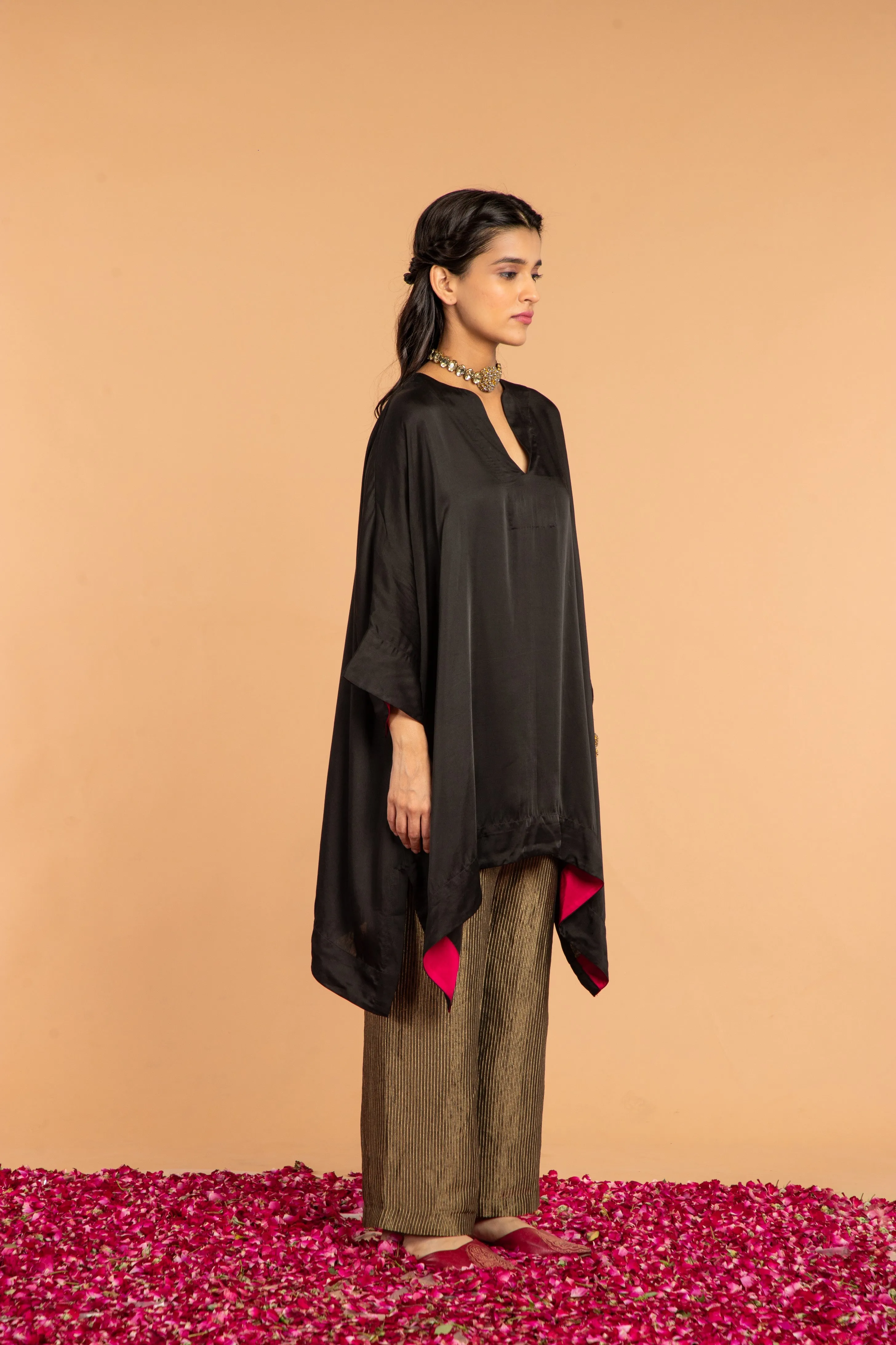 V- NECK SHORT TUNIC