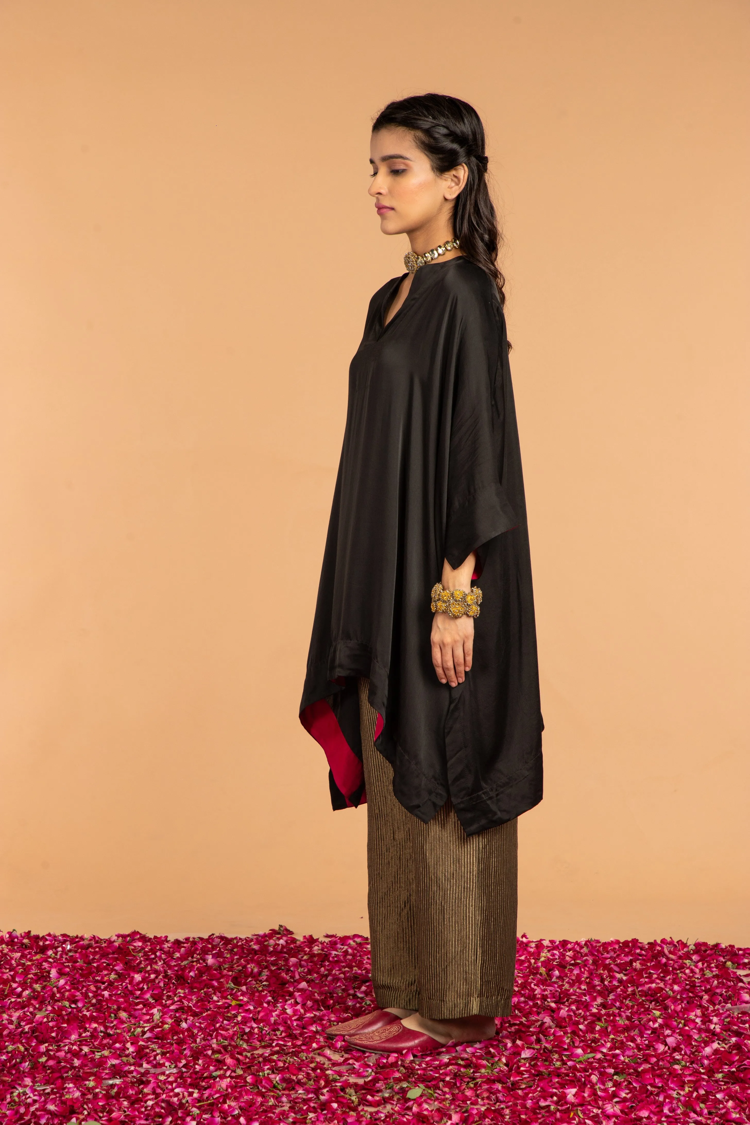 V- NECK SHORT TUNIC