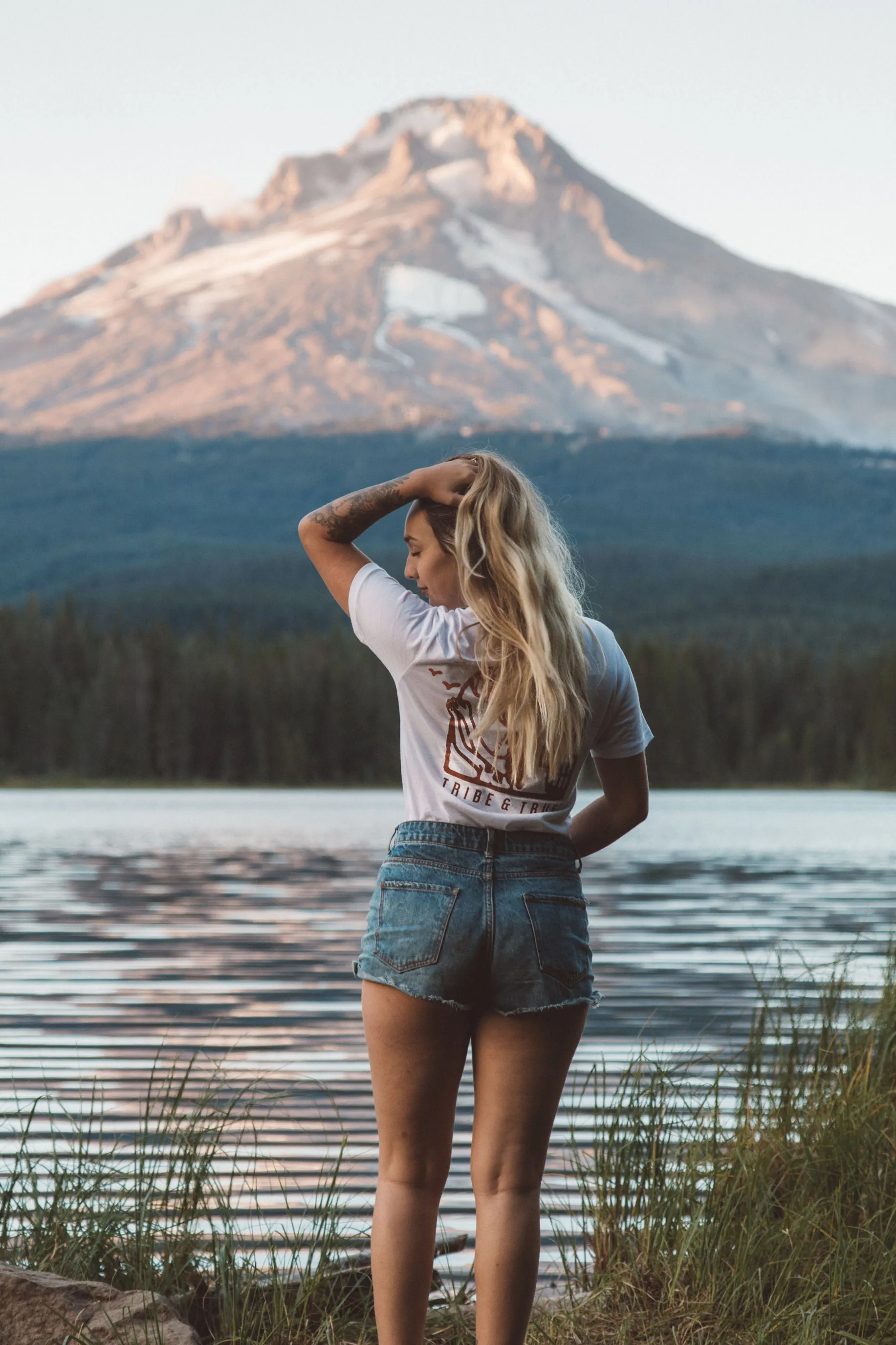 Window Woman // Eco T-Shirt (Blanco)